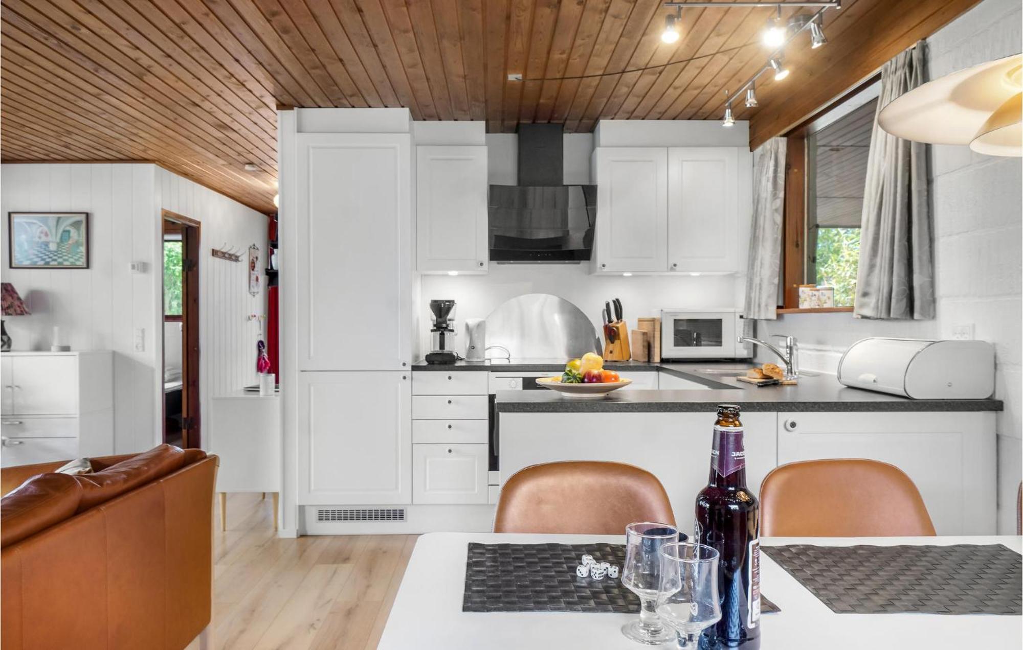 Amazing Home In Kalundborg With Kitchen Экстерьер фото